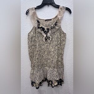 Hazel Black and White Sleeveless Ruffled Blouse B16